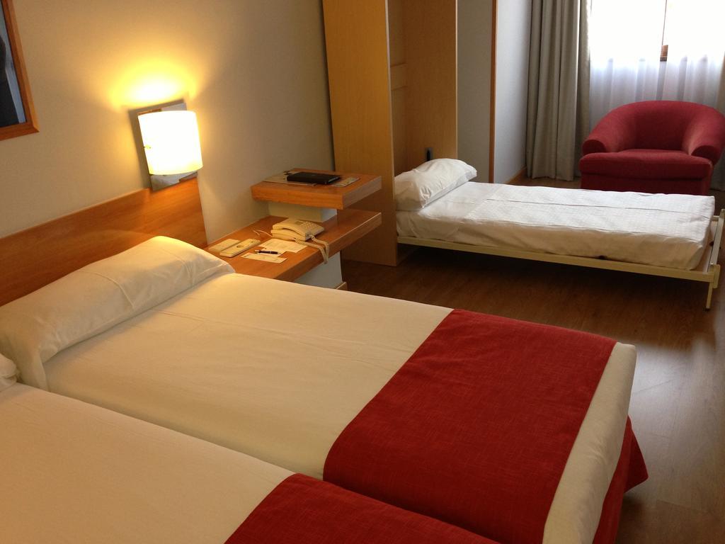 Muralto Madrid Princesa Экстерьер фото
